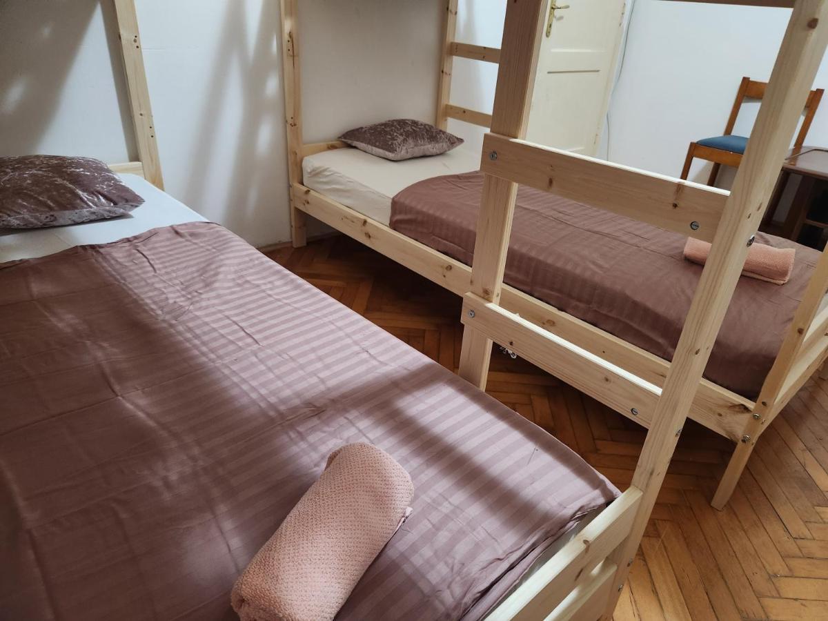Hostel Queen Centar Split Zewnętrze zdjęcie