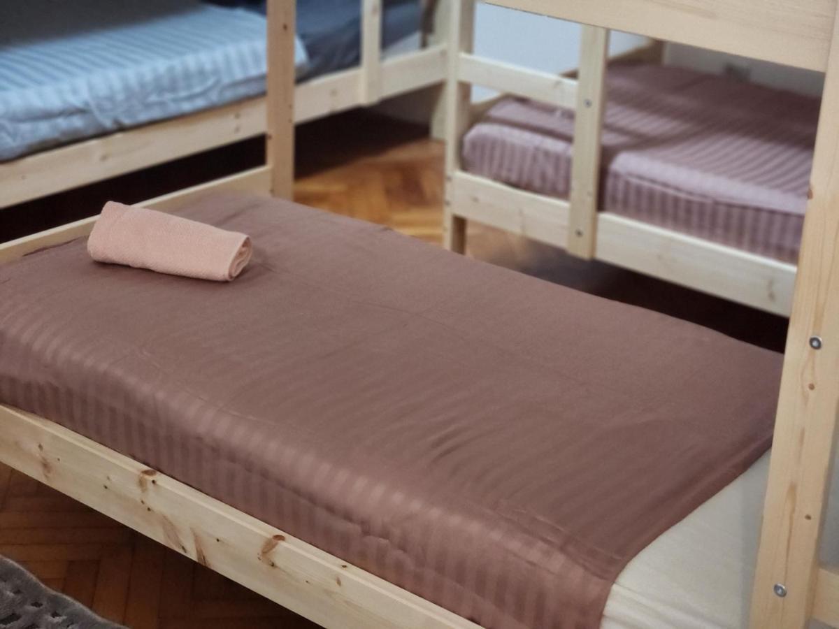 Hostel Queen Centar Split Zewnętrze zdjęcie